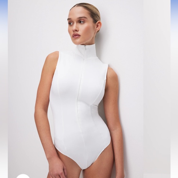 Good American SCUBA SLEEVELESS TURTLENECK BODYSUIT - Picture 2 of 4